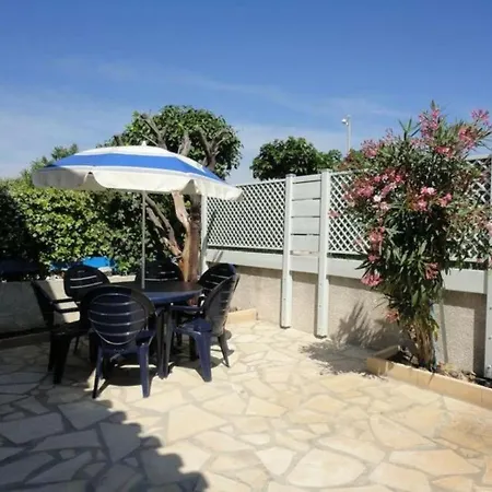 Pavillon Pour 6 Pers Avec Terrasse Ombragee, 800m De La Plage, Parking Prive, Animaux Acceptes - Fr-1-229d-219 Saint-Pierre-la-Mer (Aude)
